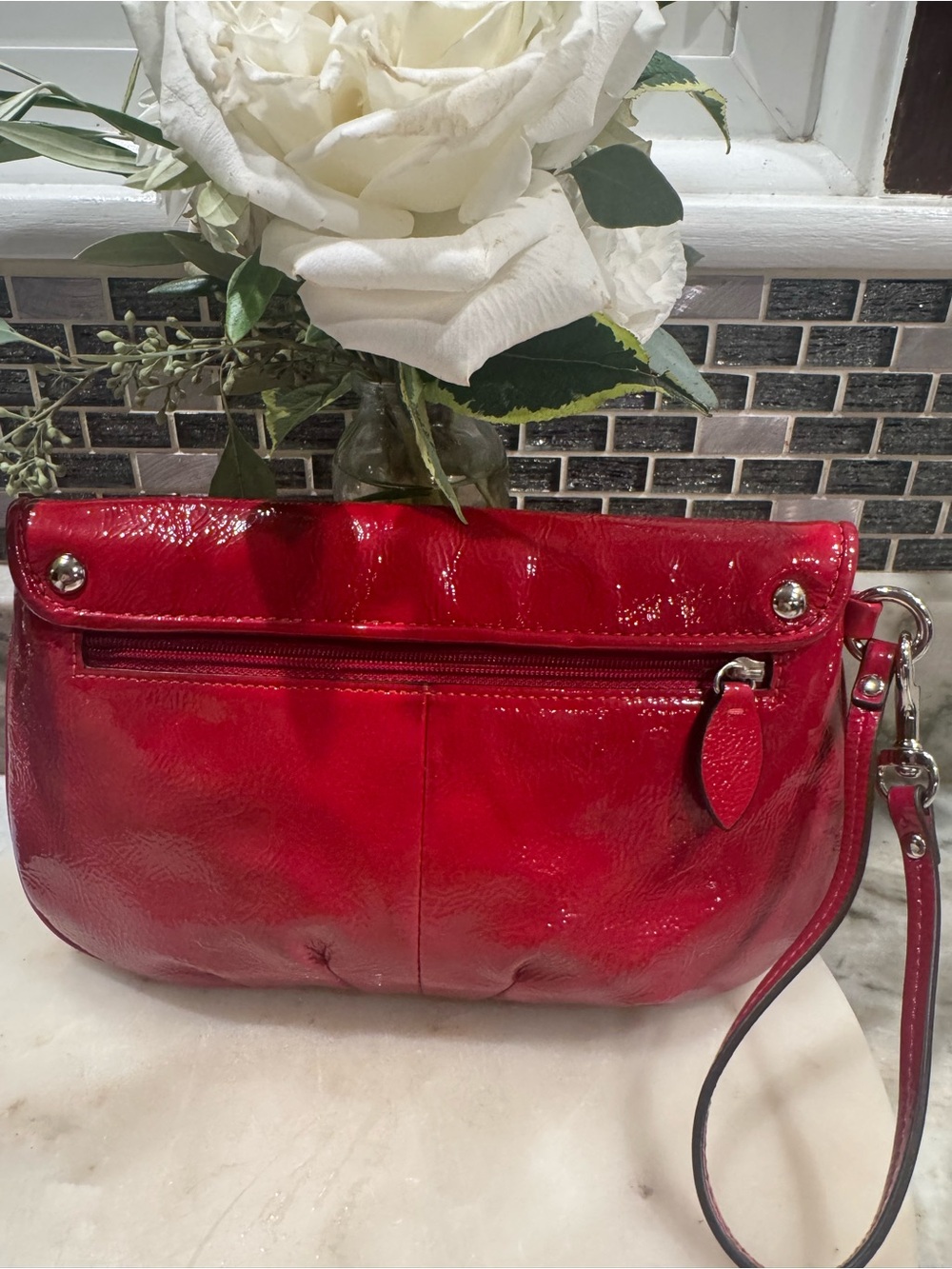 Coach Red Patent Leather XO Wristlet Clutch with Silver Tone Hardware Like NEW - Picture 3 of 10
